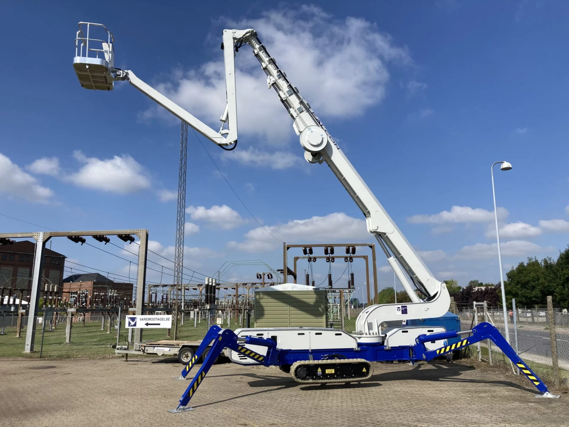 Palazzani North America Spider Lifts Aerial Platform for Sales Spider Lifts Setup