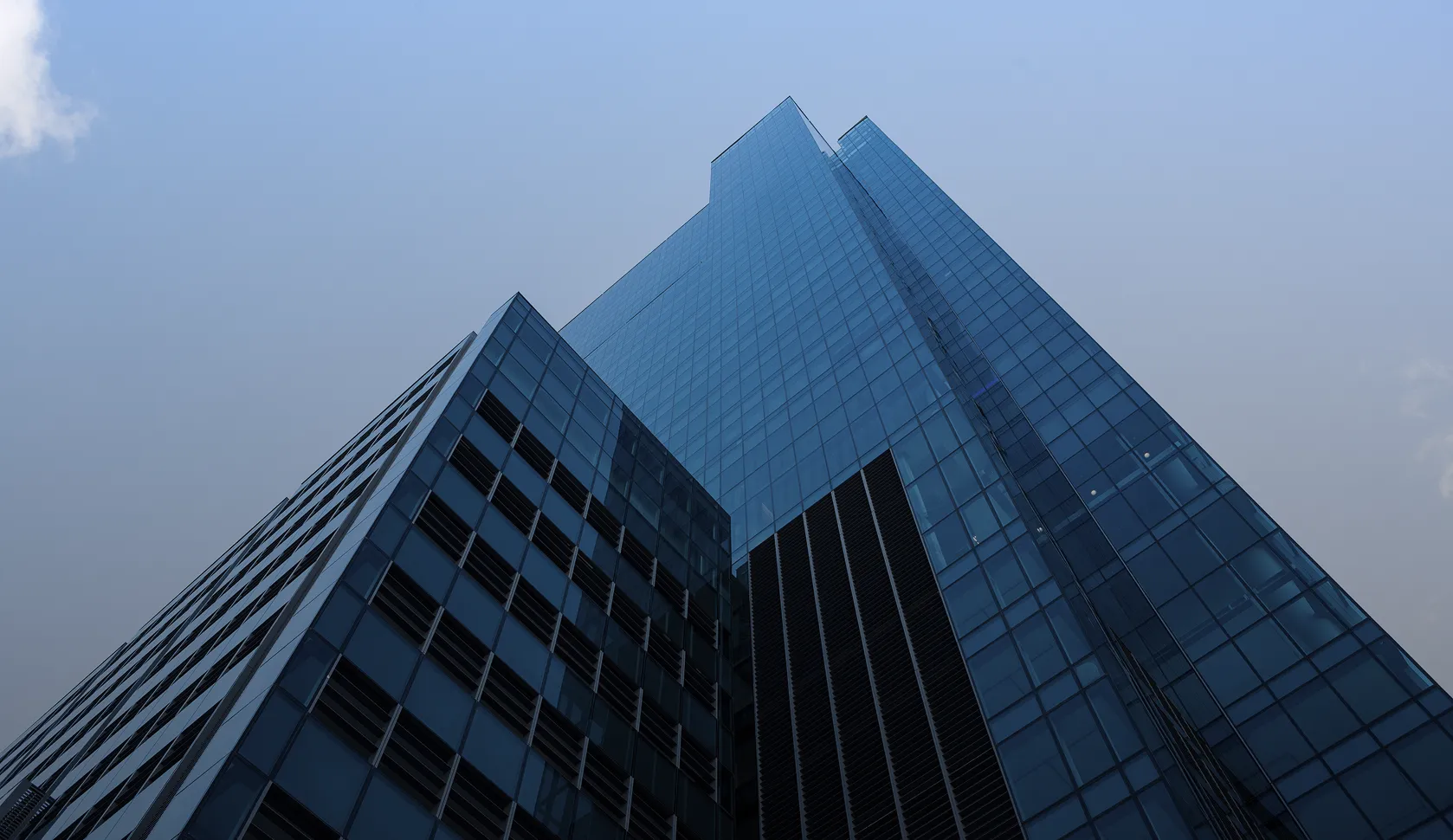 Palazzani North America Spider Lifts Aerial Platform for Sales for facility maintenance works for high buildings