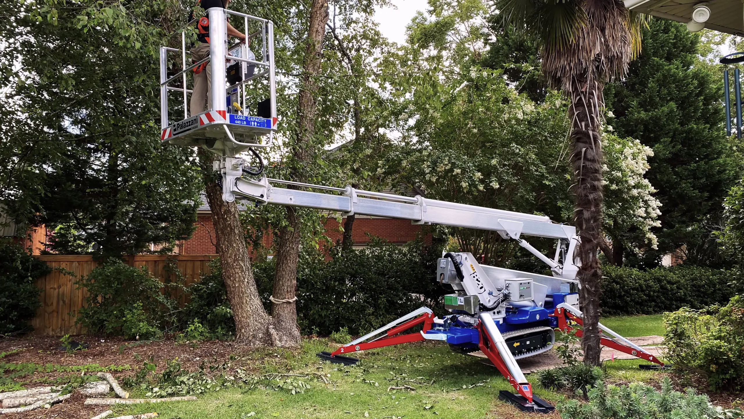 Palazzani North America Spider Lifts Aerial Platform for Sales in fields and woods
