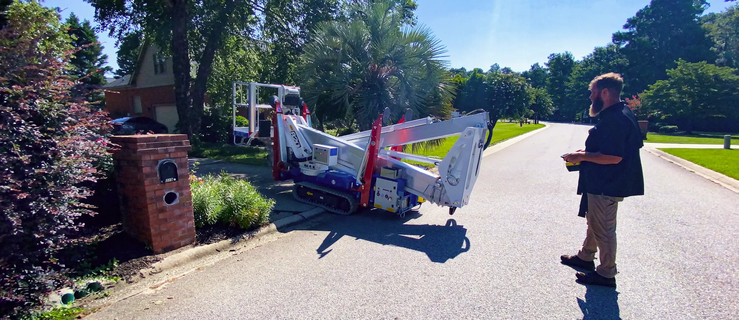 Palazzani North America Spider Lifts Aerial Platform for Sales TZX 820 machine used by Palazzani operator