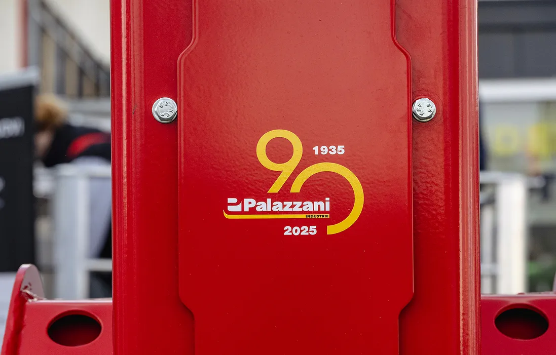 Palazzani North America Spider Lifts Aerial Platform for Sales Detail of the 90 years old sticker on a machine