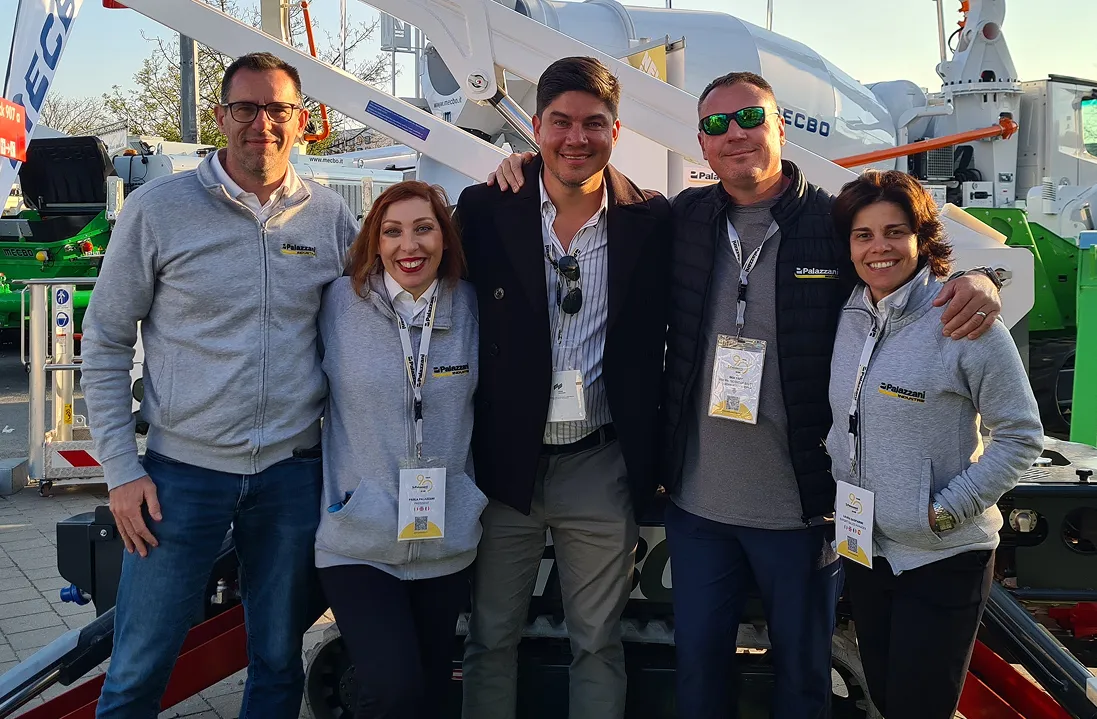 Palazzani North America Spider Lifts Aerial Platform for Sales Picture of the Palazzani Team