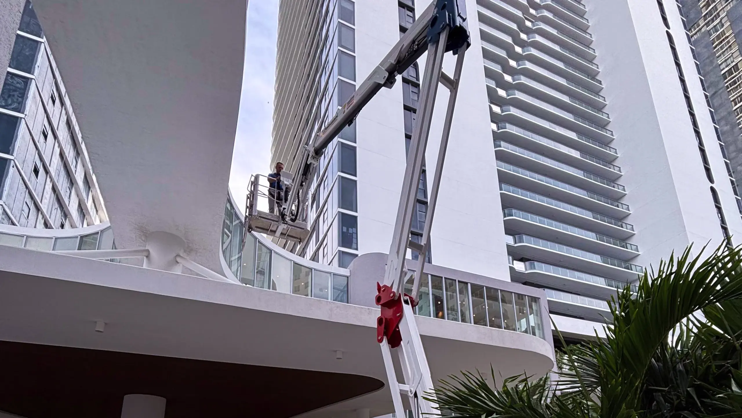 Palazzani USA Spider Lifts for sale for Facility maintenance industry